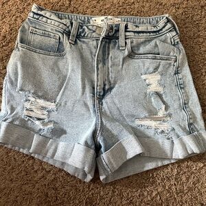 hollister shorts - size 4 curvy